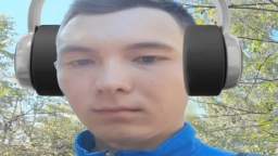 Kuz headphones